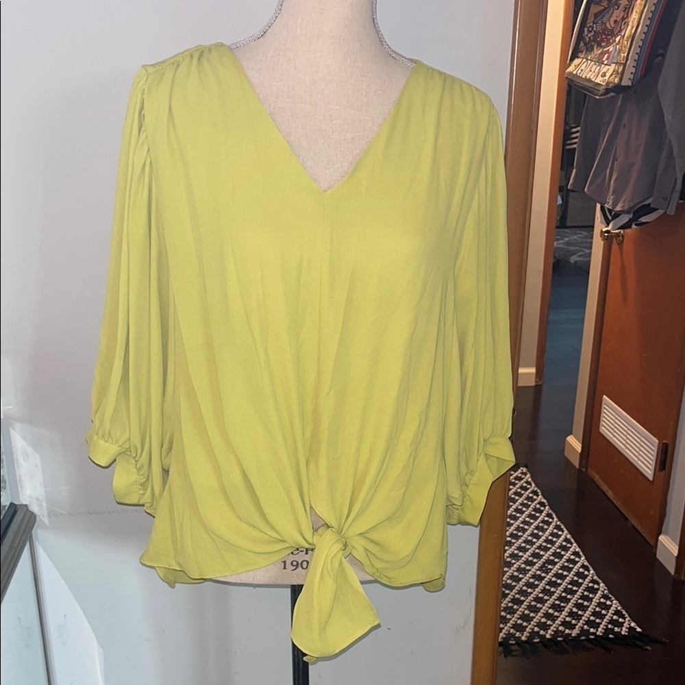 Chico's Green Tie Front Relaxed Blouse Size 2P